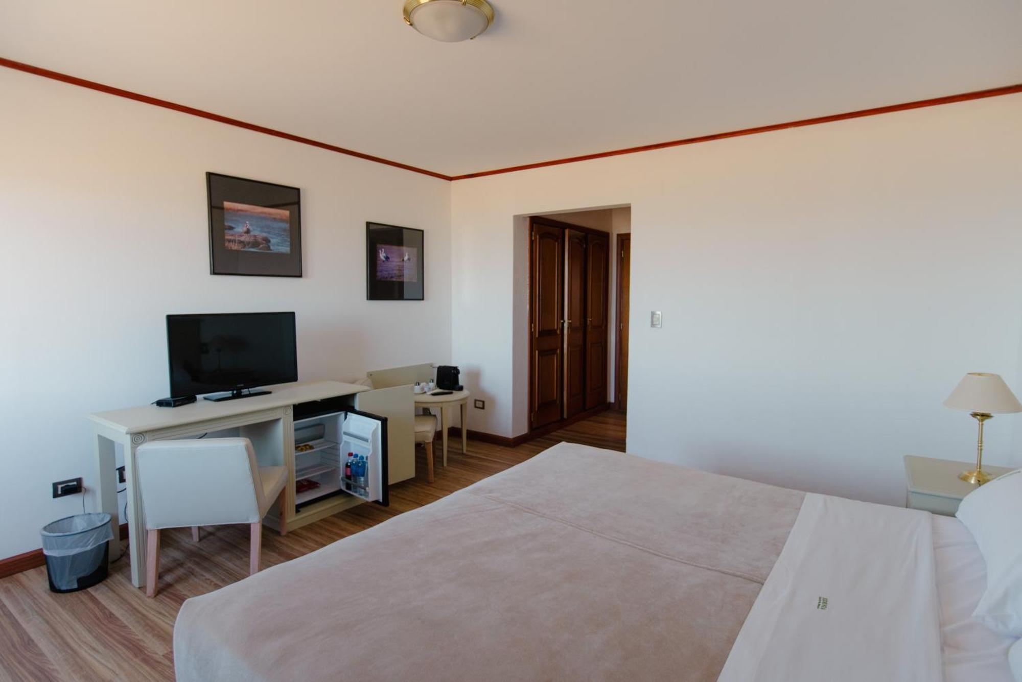 Edenia Hotel & Nature El Calafate Exterior photo
